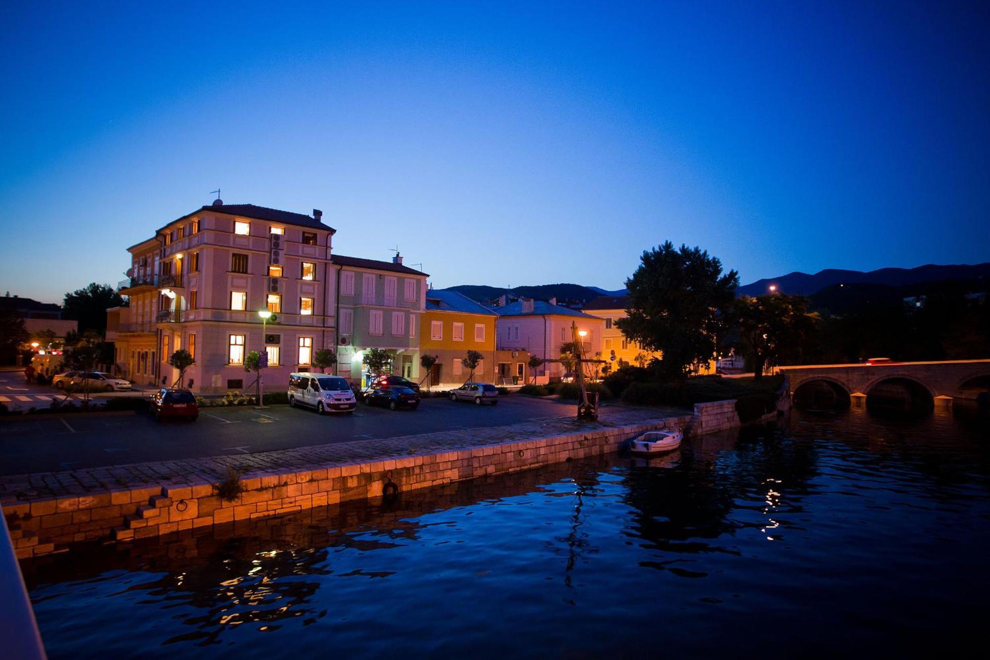 Apartments Villa Castello Crikvenica Exterior foto