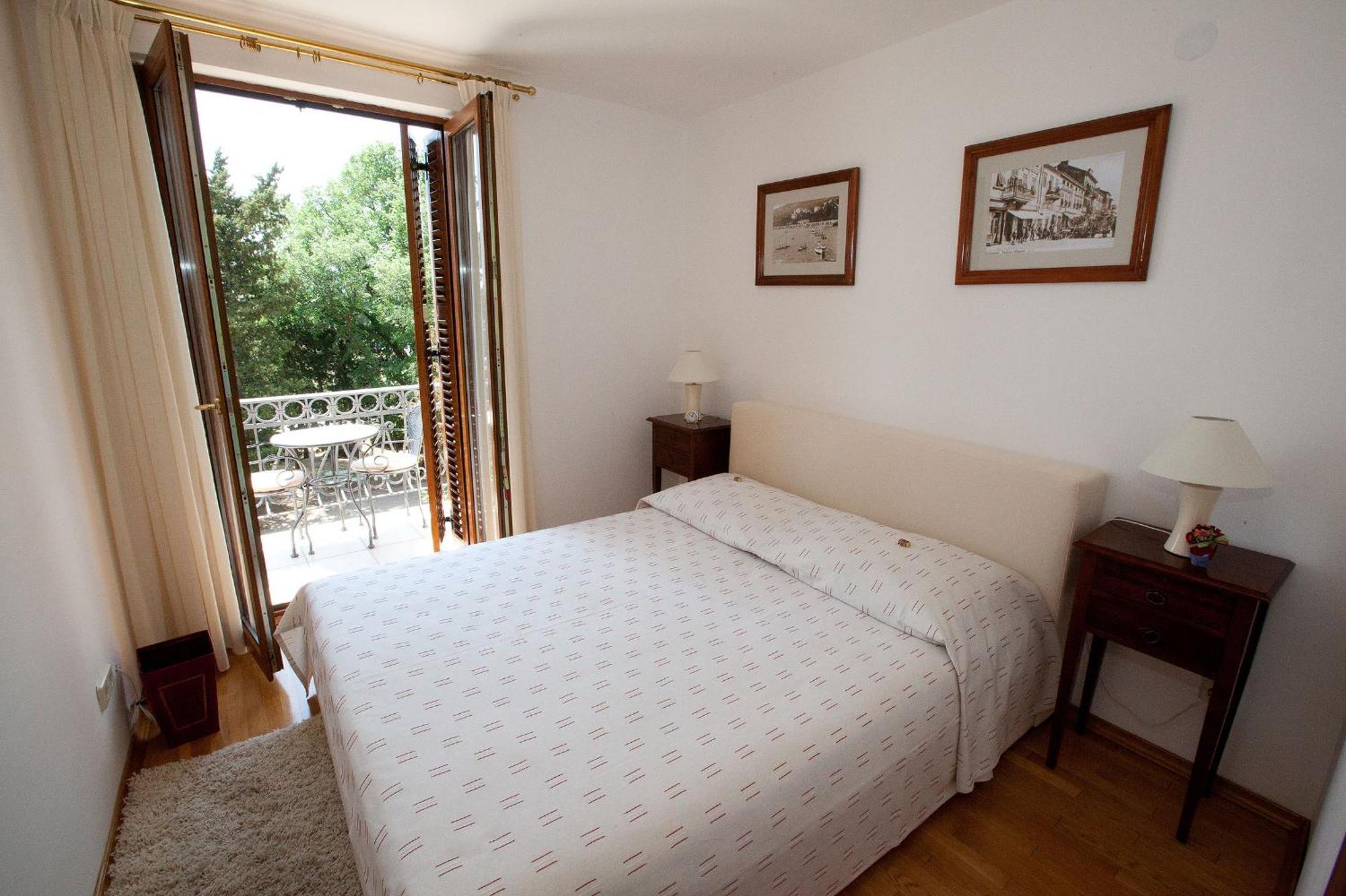 Apartments Villa Castello Crikvenica Exterior foto